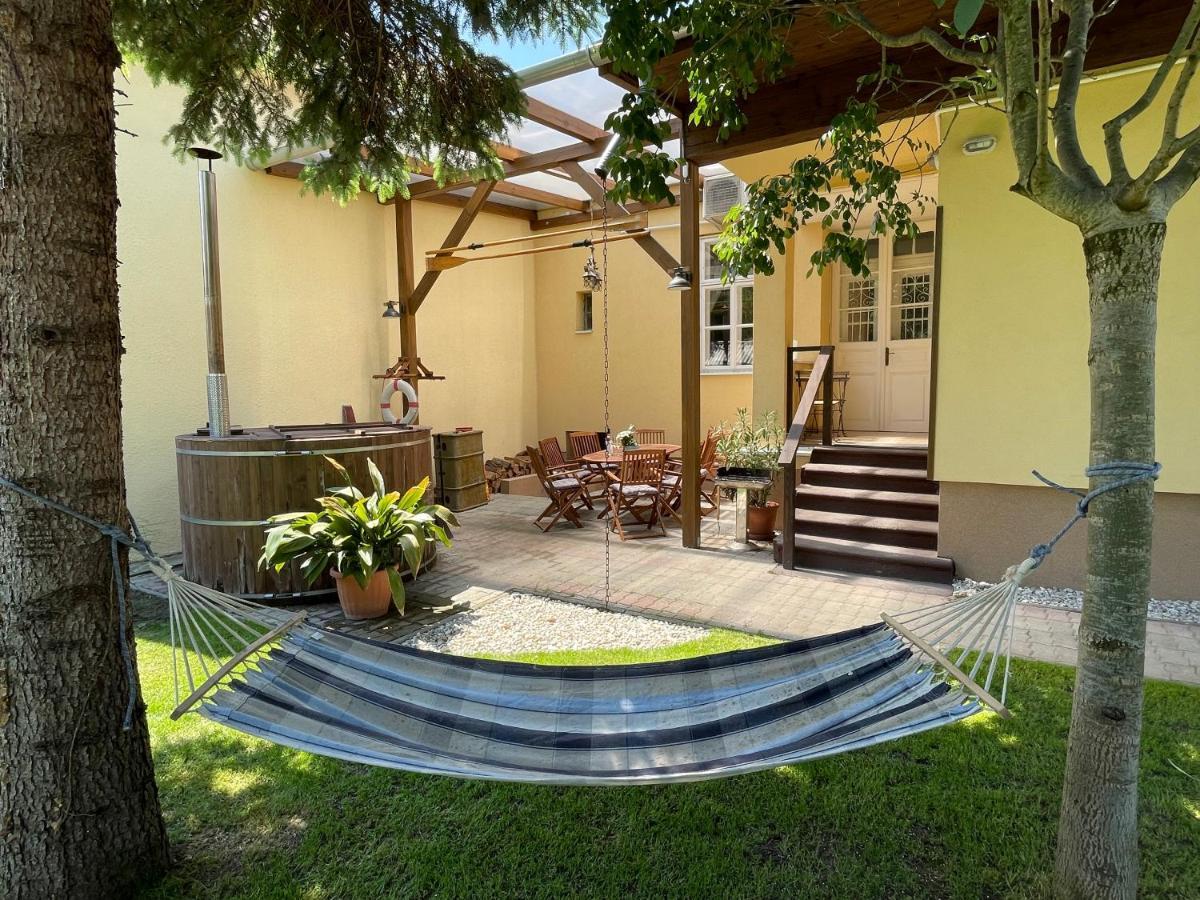 Abigel Vendeghaz Keszthely Villa Exterior photo