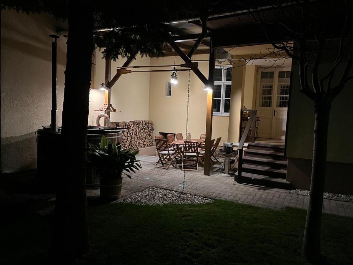 Abigel Vendeghaz Keszthely Villa Exterior photo